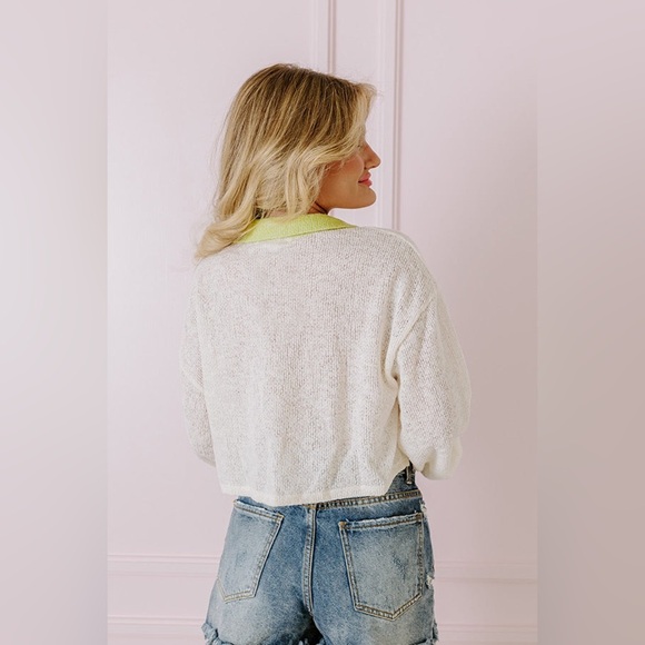 NWT Le Lis Lime + Cream Knit Top - Picture 3 of 8